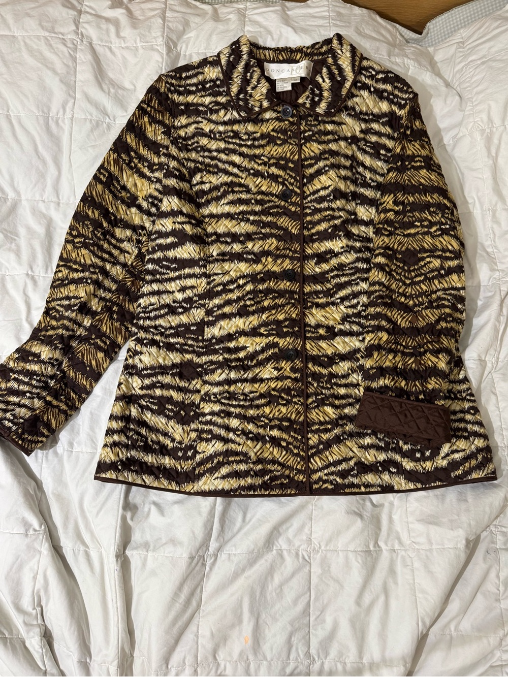 Doncaster 100% Silk Quilted Animal-Print Vintage Reversible Jacket in Brown
